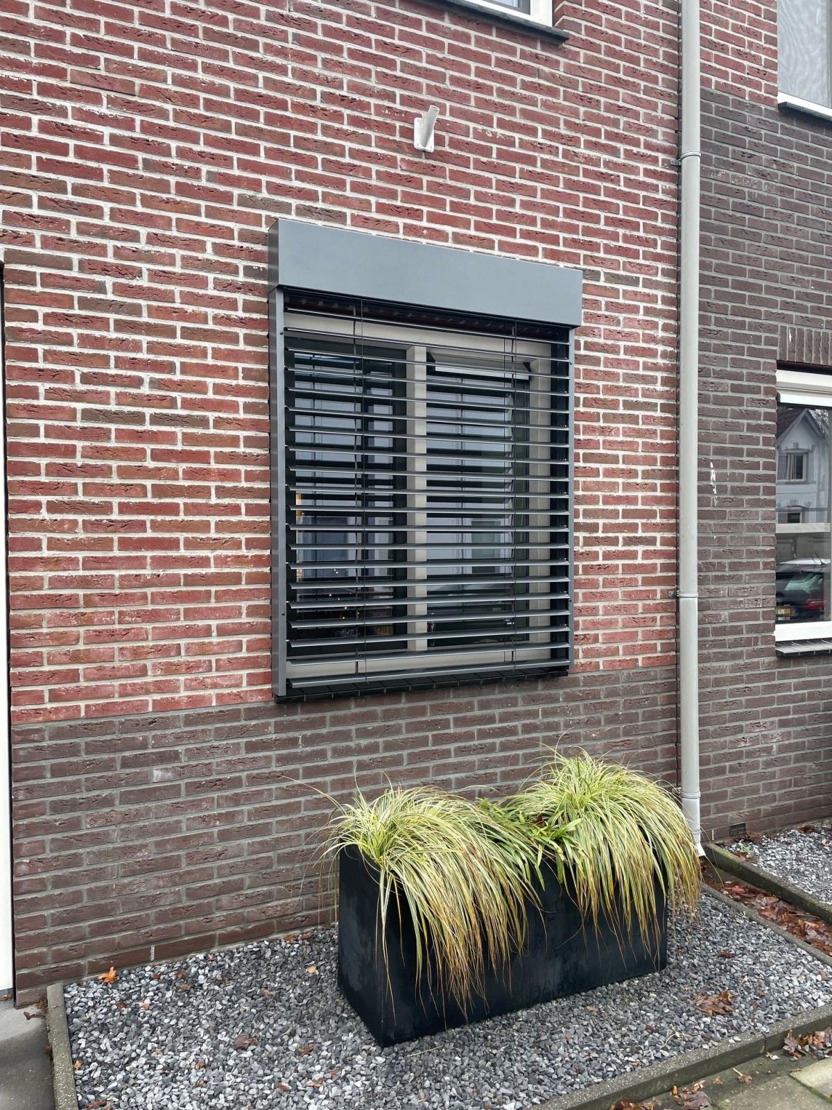 Buiten jaloezie&euml;n